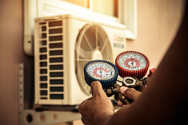 Professional Hvac technician working in Sunbury, OH